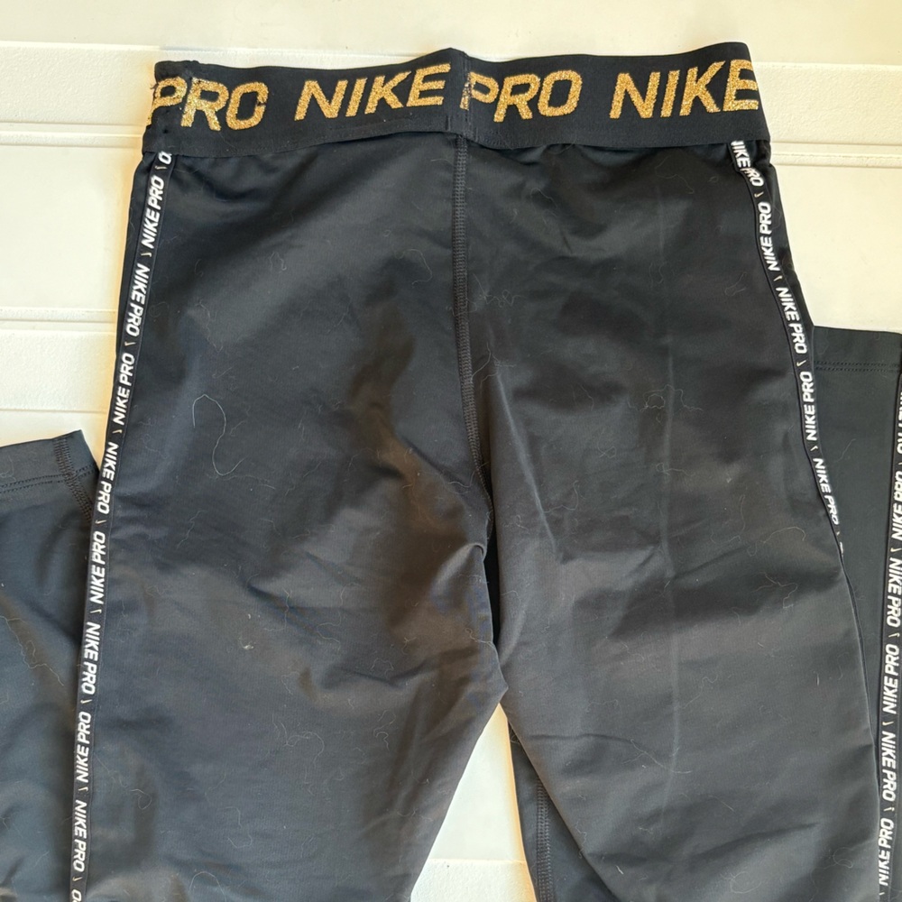 Nike Pro Legging Black with Gold Accents Size Small - Picture 4 of 5
